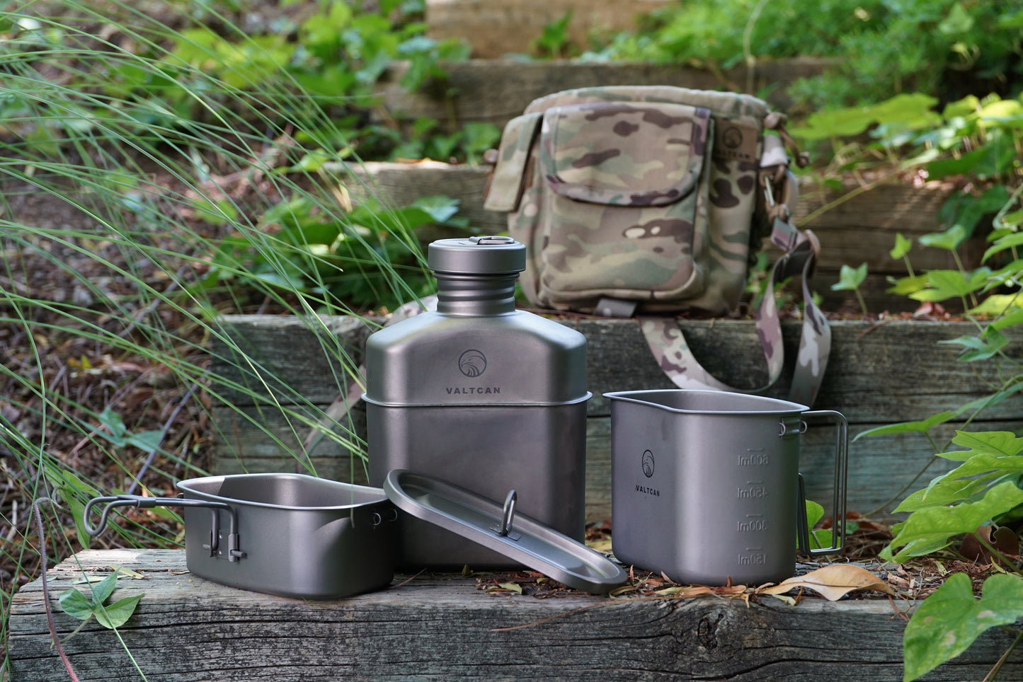 Valtcan Titanium EndurePro Kantine mit Kochgeschirr, Wasserflaschen-Set, Hydrate for Survival, 1,1 l, 750 ml, 400 ml, Lunchbox-Becher mit Deckel und Tragetasche 350 g